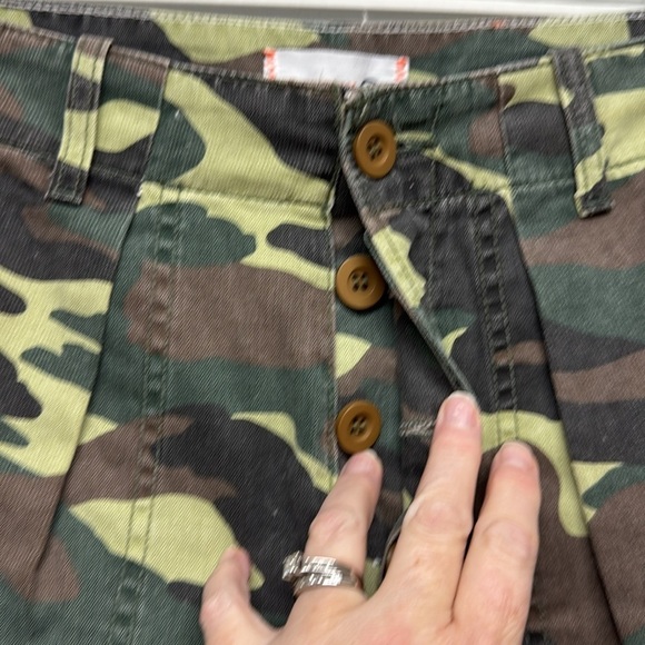 Sundry Green Camouflage Button Fly High Waist Cropped Pants Size 27 - Picture 3 of 9